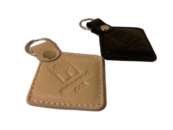 RFID Брелок кожаный EM-Marin с индивидуальным макетом и персонализацией